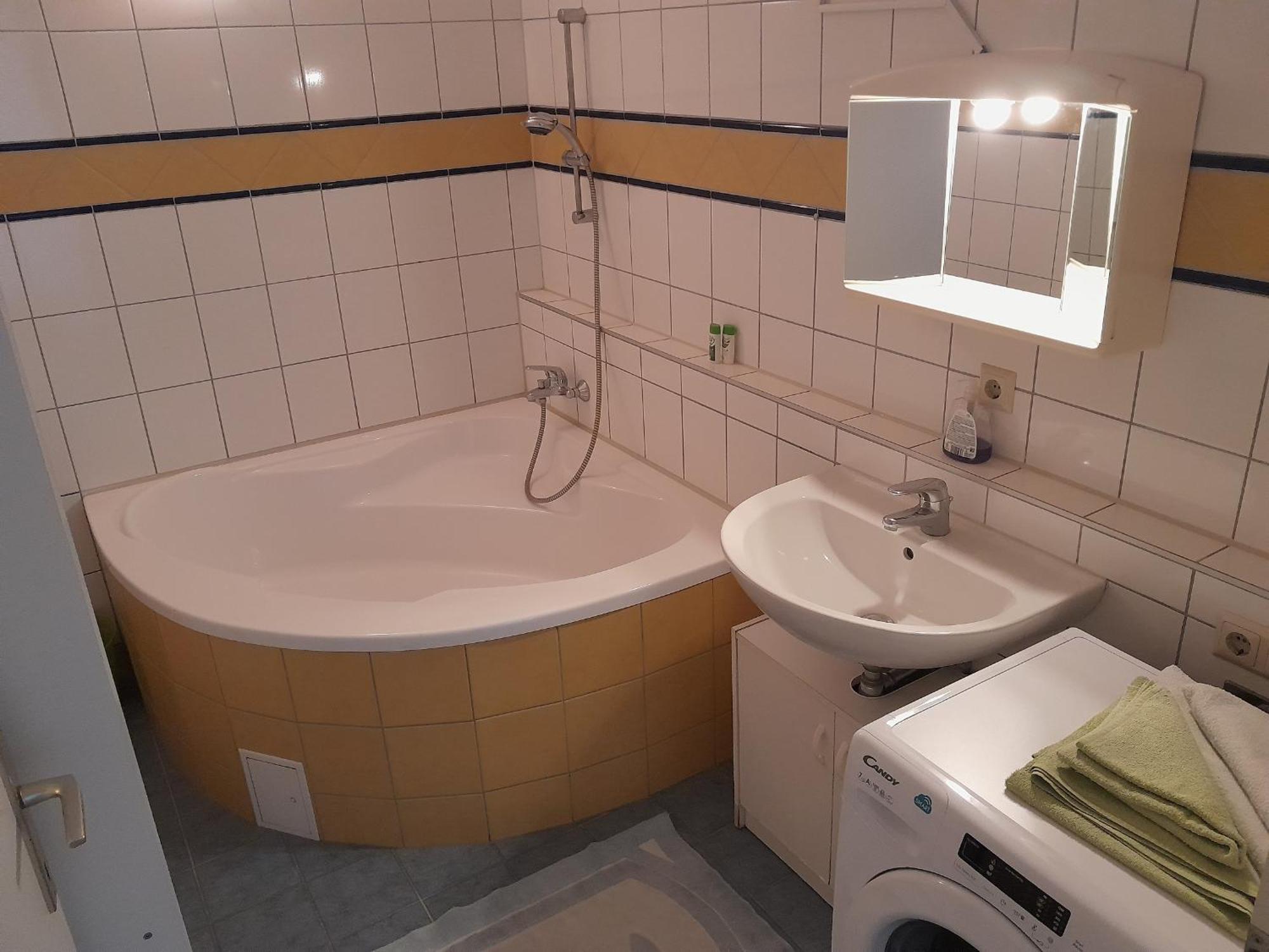 Serviced Apartment With Sunny Balcony Wenen Buitenkant foto