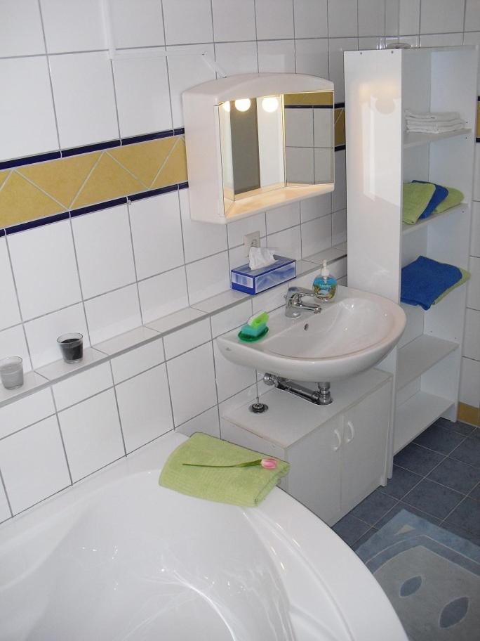 Serviced Apartment With Sunny Balcony Wenen Buitenkant foto